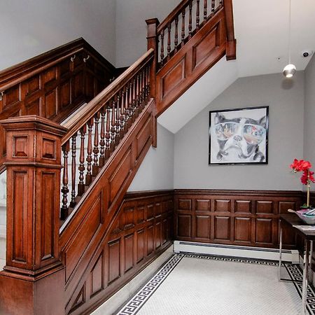 A Stylish Stay W/ A Queen Bed, Heated Floors.. #34 Brookline Extérieur photo