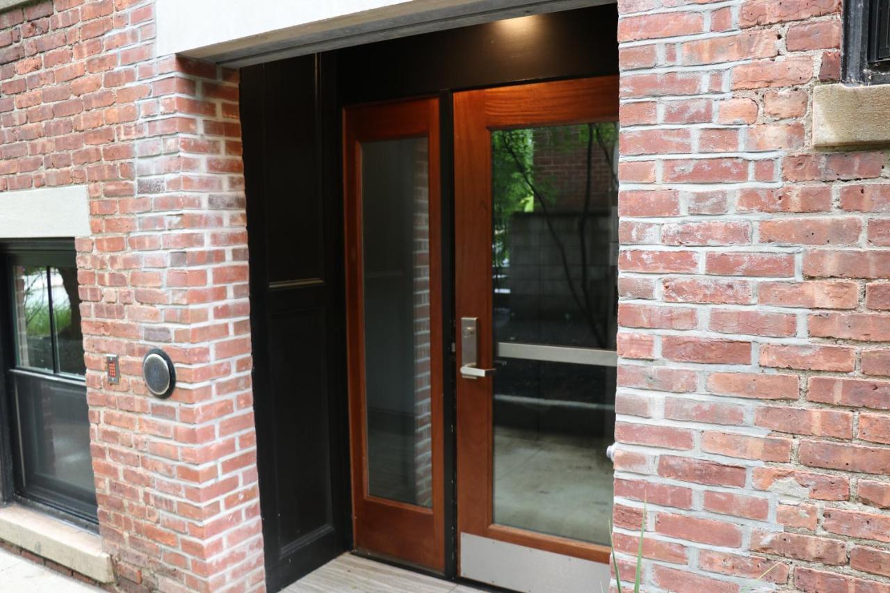 A Stylish Stay W/ A Queen Bed, Heated Floors.. #34 Brookline Extérieur photo
