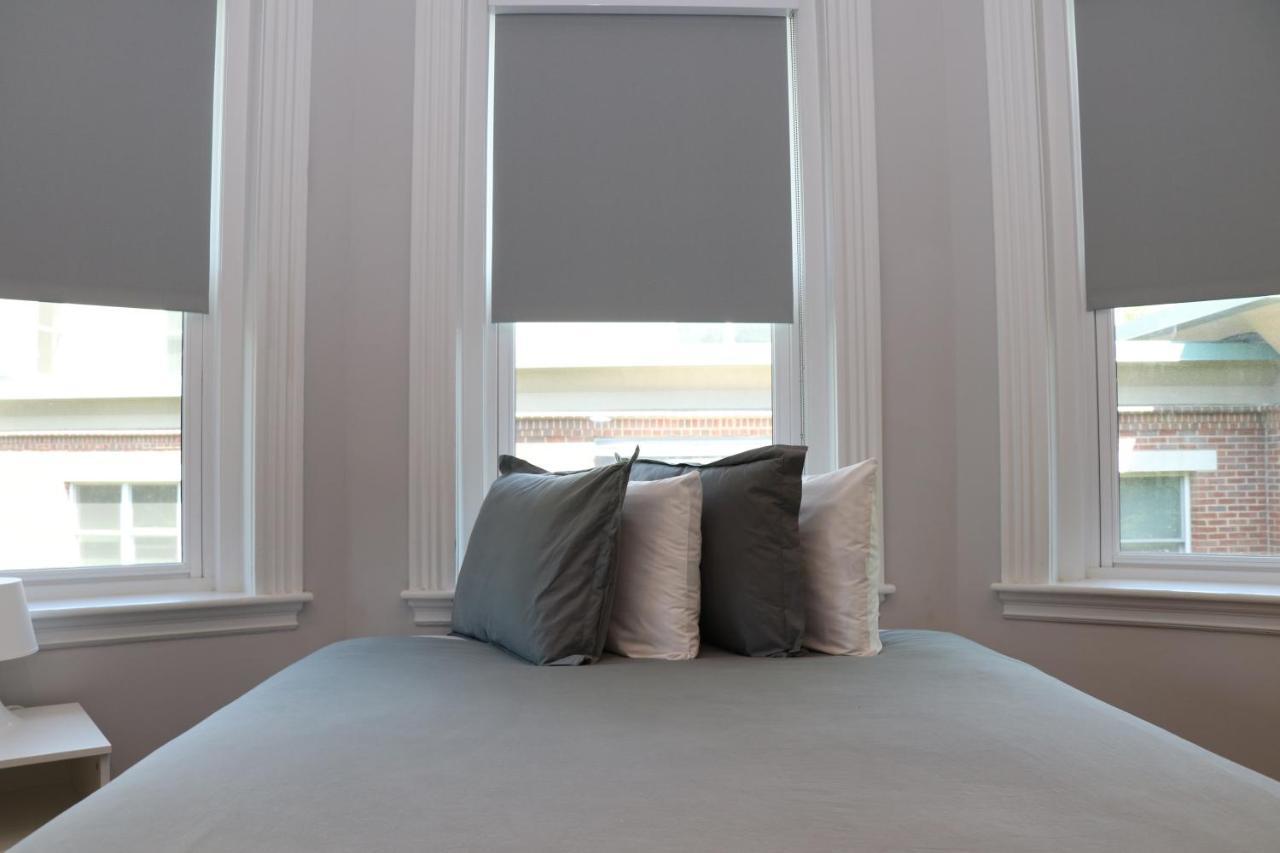 A Stylish Stay W/ A Queen Bed, Heated Floors.. #34 Brookline Extérieur photo