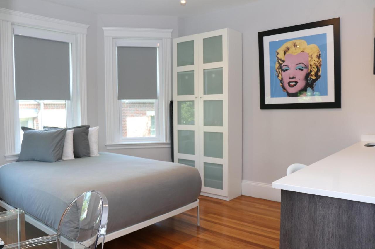 A Stylish Stay W/ A Queen Bed, Heated Floors.. #34 Brookline Extérieur photo