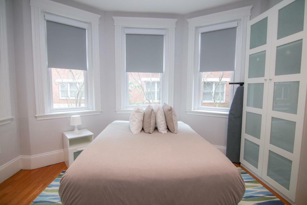 A Stylish Stay W/ A Queen Bed, Heated Floors.. #34 Brookline Extérieur photo